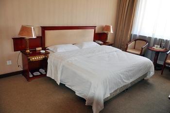 Dongfang Hotel Harbin Exterior photo